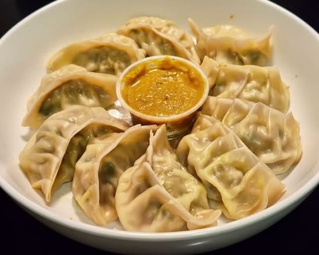 Steamed Chicken momo.
